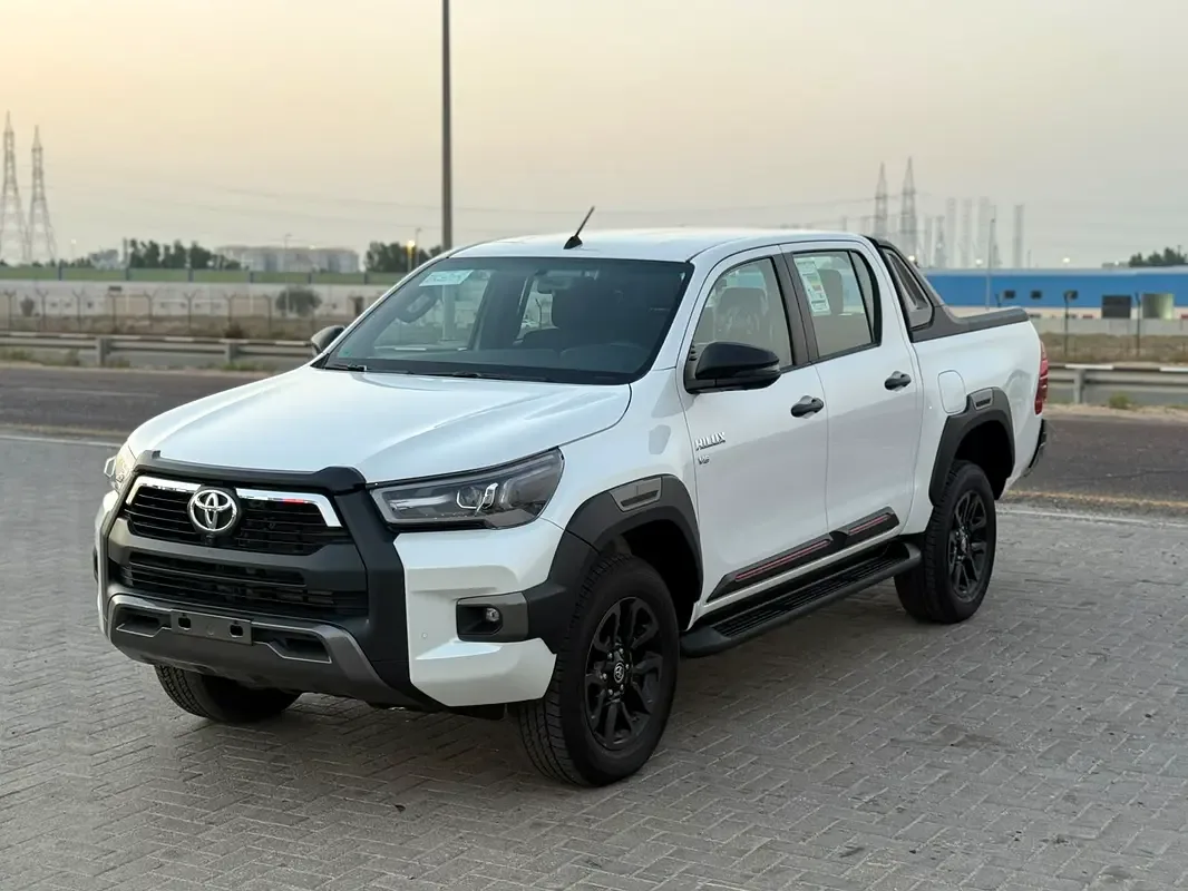 Toyota Hilux 4.0 AT 4WD (238 hp)