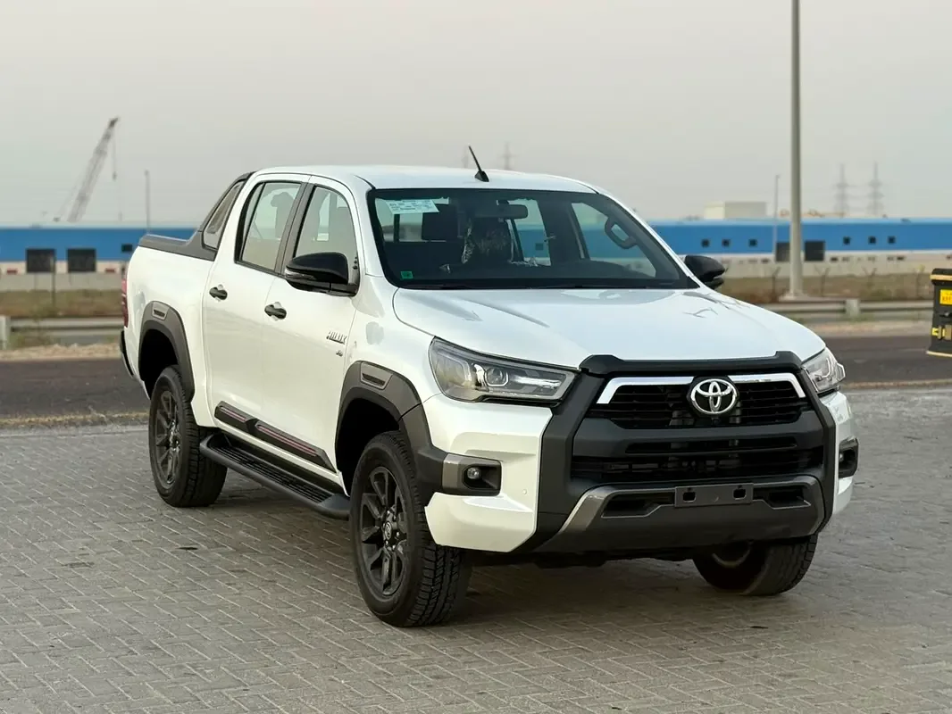 Toyota Hilux 4.0 AT 4WD (238 hp) - 2