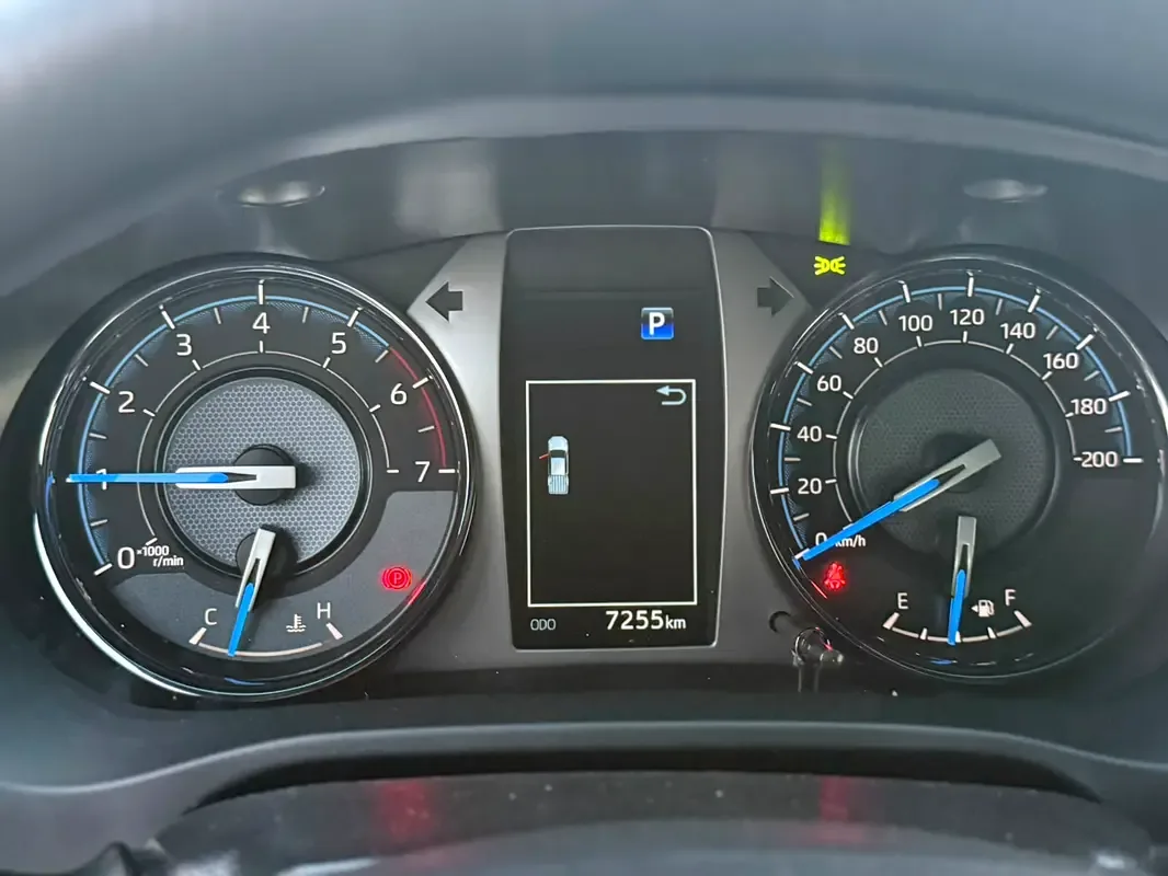 Toyota Hilux 4.0 AT 4WD (238 hp) - 10