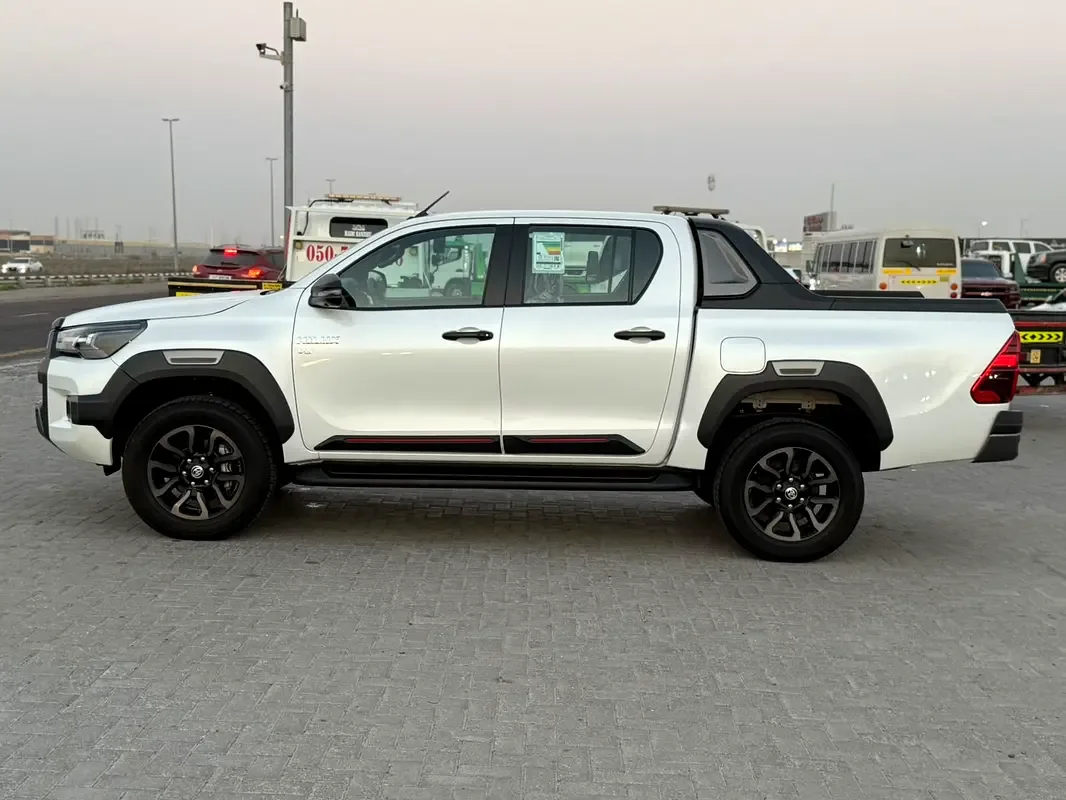Toyota Hilux 4.0 AT 4WD (238 hp) - 11