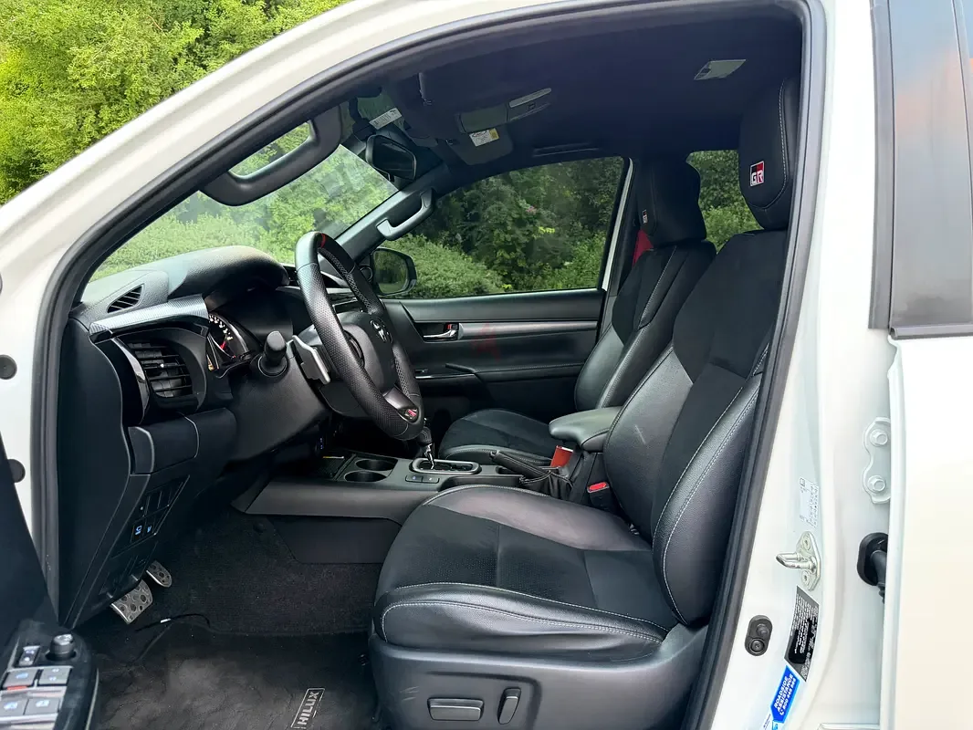 Toyota Hilux 4.0 AT 4WD (238 hp) - 10