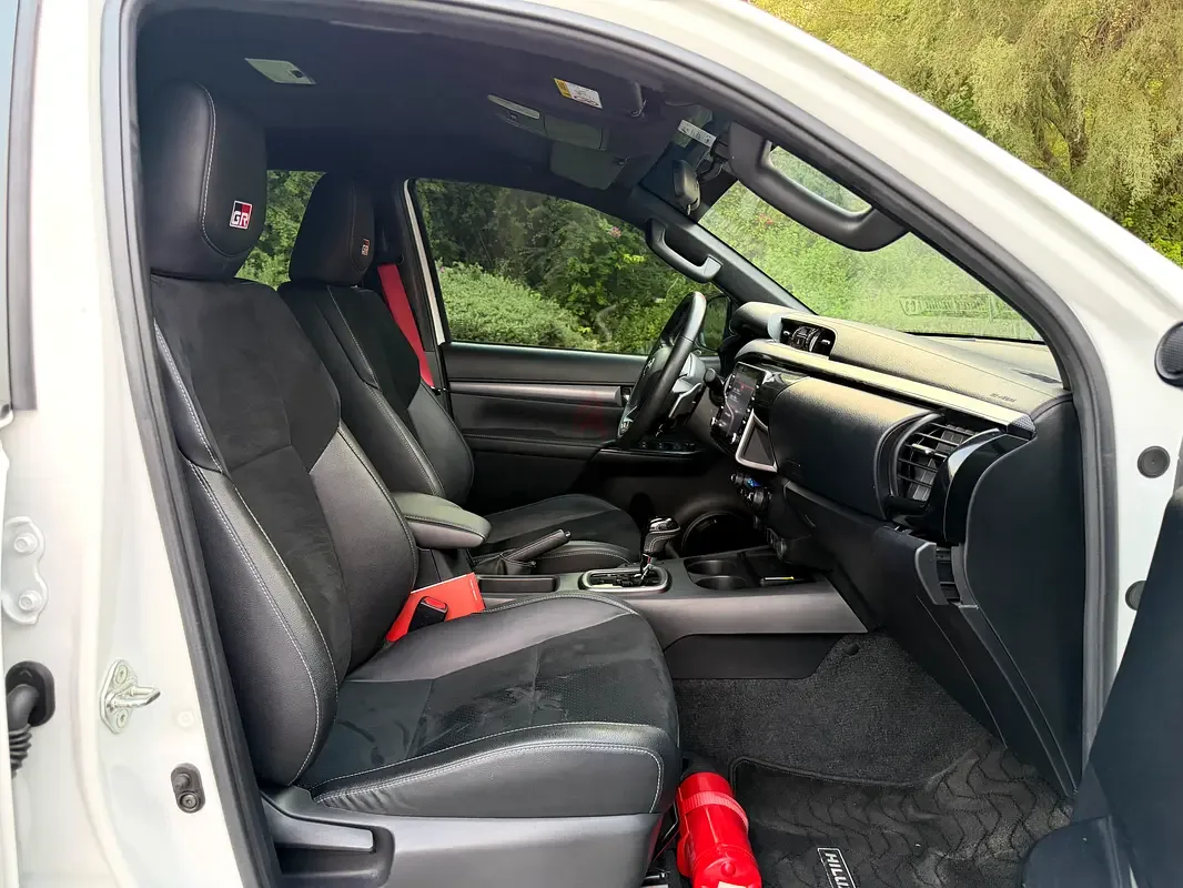 Toyota Hilux 4.0 AT 4WD (238 hp) - 11