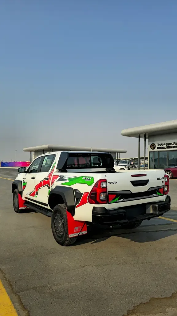 Toyota Hilux AT AWD (196 hp) - 6