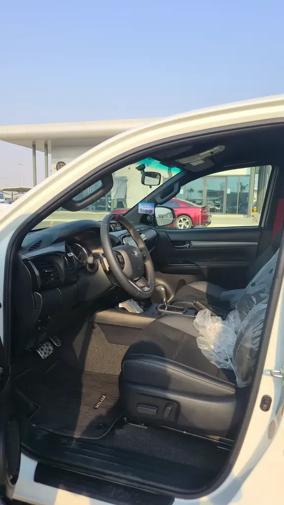 Toyota Hilux AT AWD (196 hp) - 8