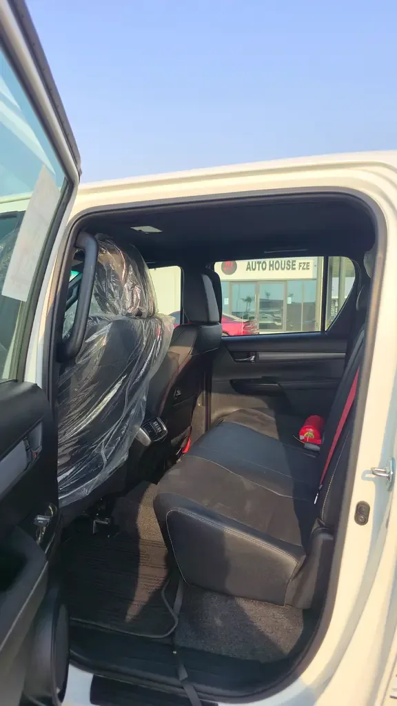 Toyota Hilux AT AWD (196 hp) - 12