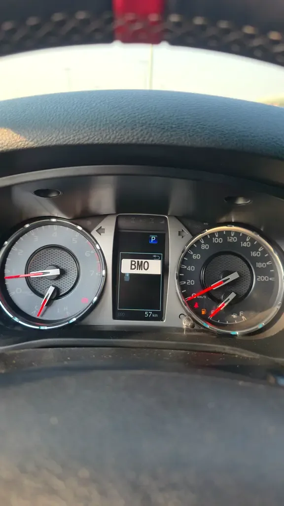 Toyota Hilux AT AWD (196 hp) - 15