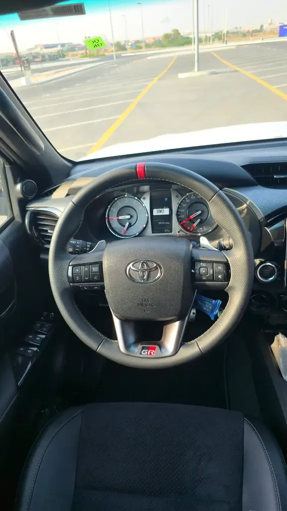 Toyota Hilux AT AWD (196 hp) - 13