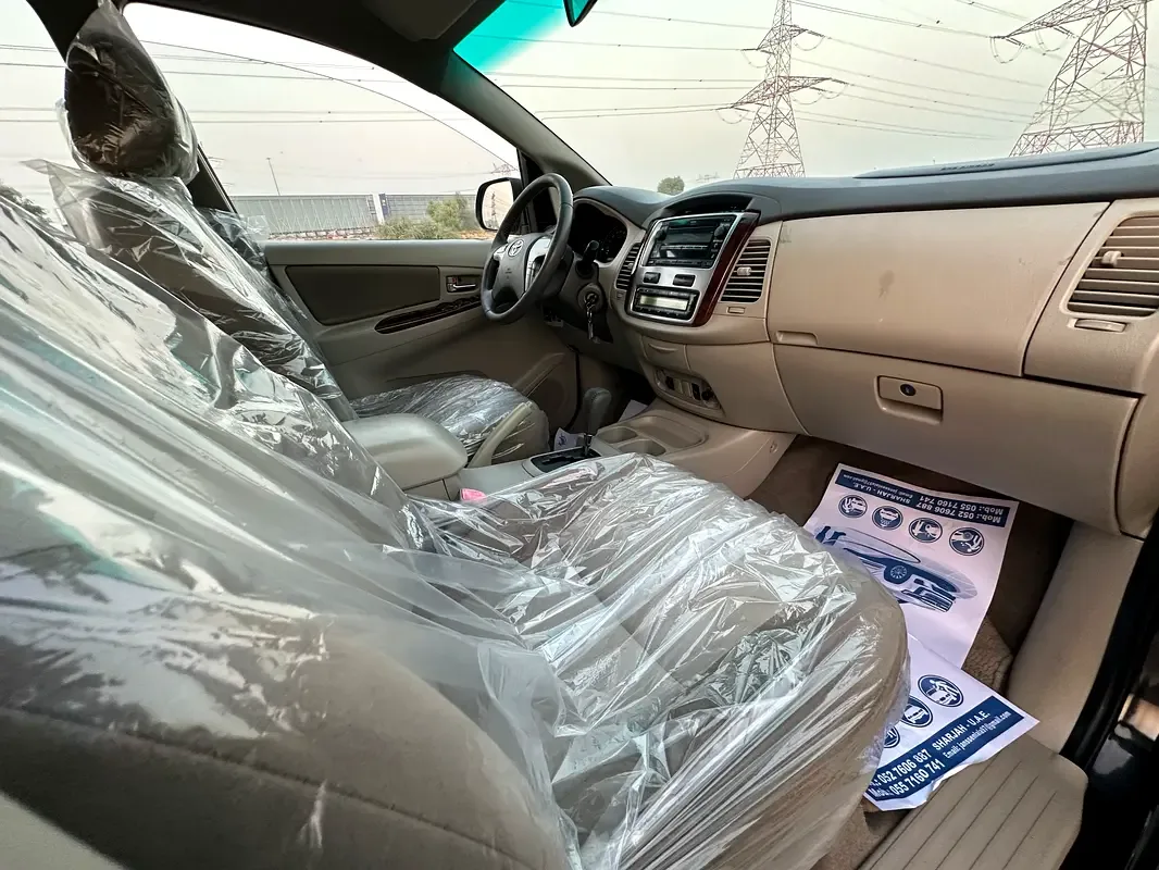 Toyota Innova 2.0 AT (136 hp) - 11