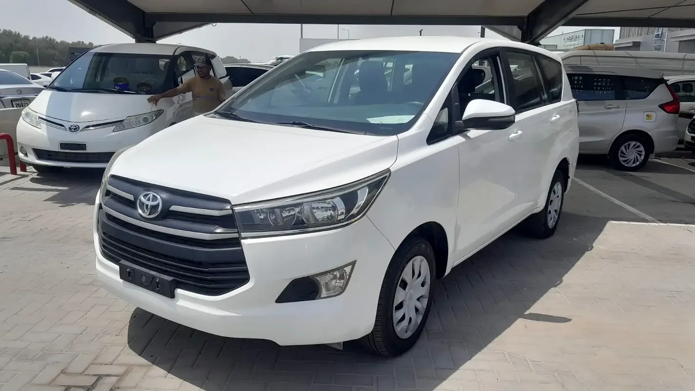 Toyota Innova 2.0 AT 8seat (136 hp)