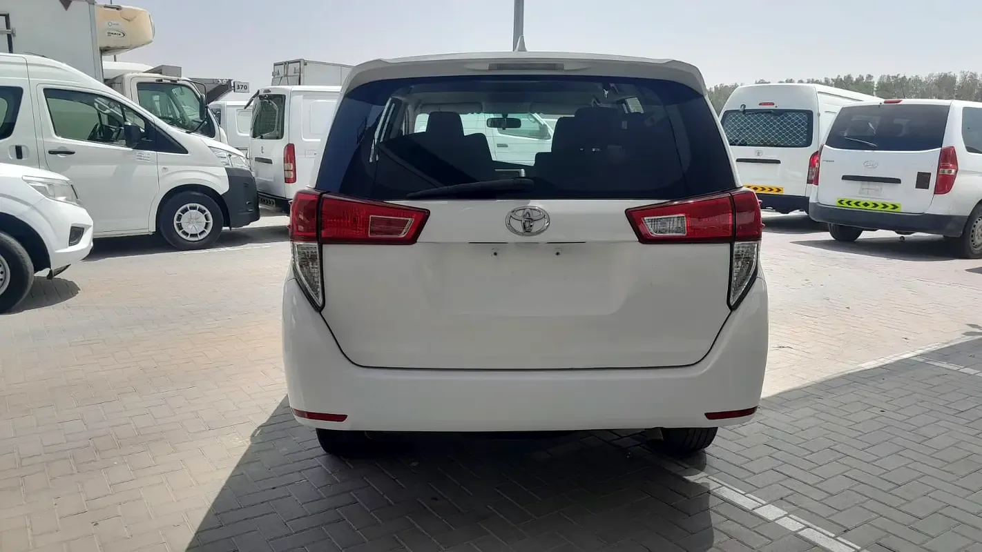 Toyota Innova 2.0 AT 8seat (136 حصان) - 7