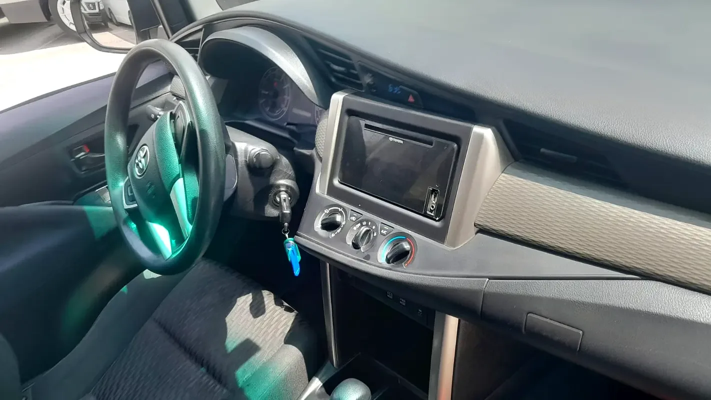 Toyota Innova 2.0 AT 8seat (136 حصان) - 9