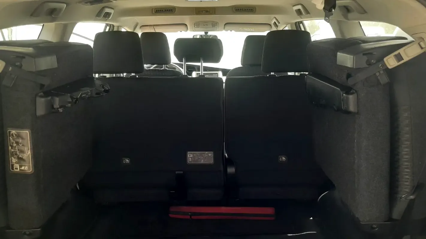 Toyota Innova 2.0 AT 8seat (136 حصان) - 12