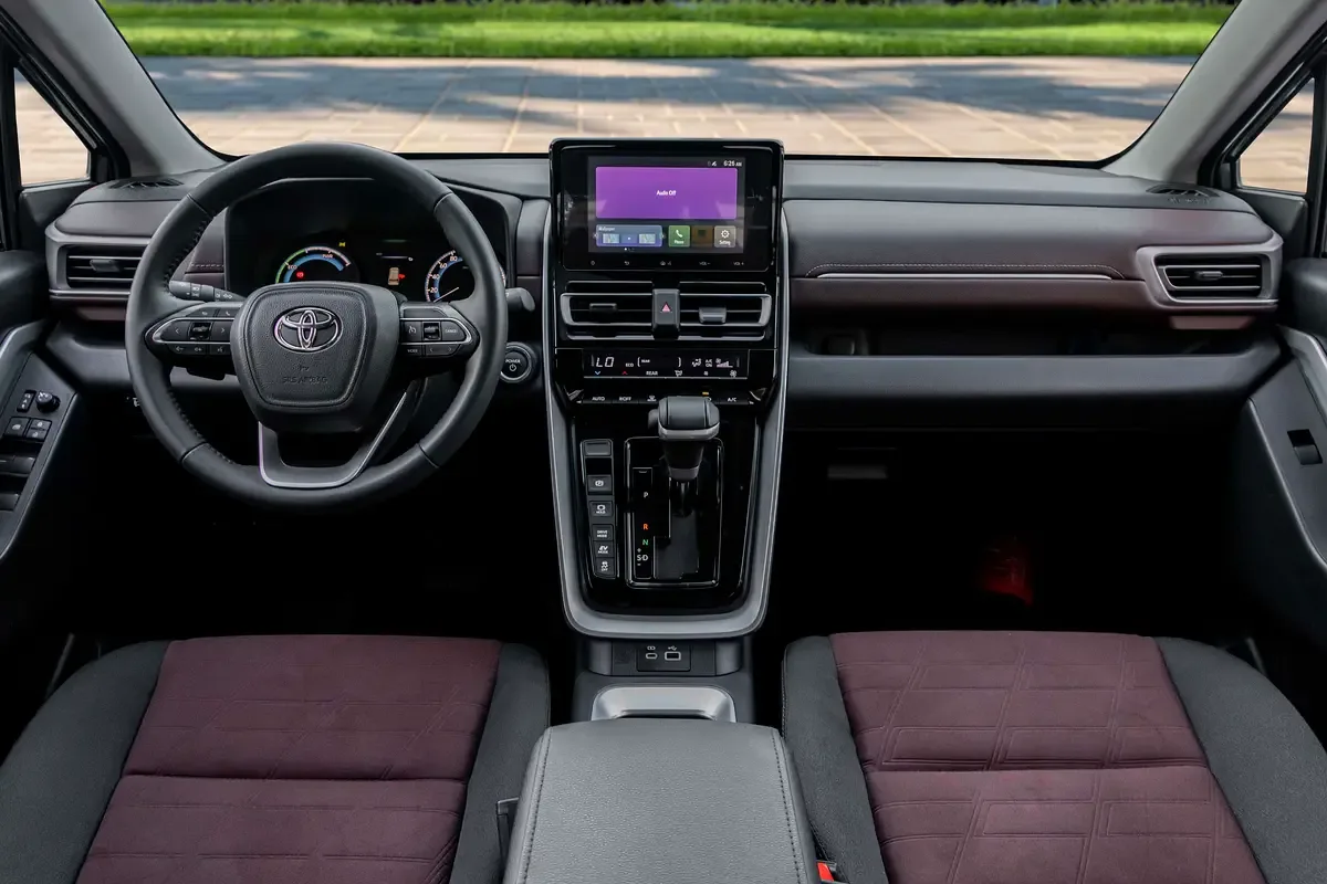 Toyota Innova 2.0 CVT (174 hp) - 8