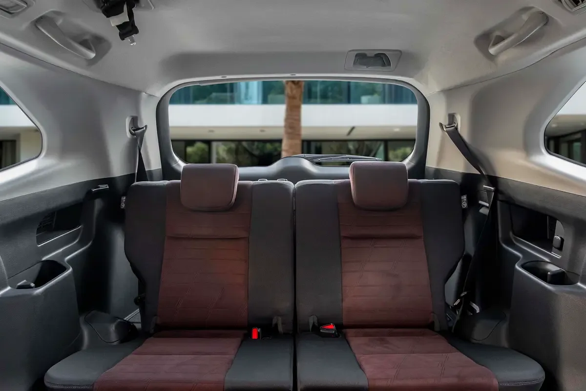 Toyota Innova 2.0 CVT (174 hp) - 13