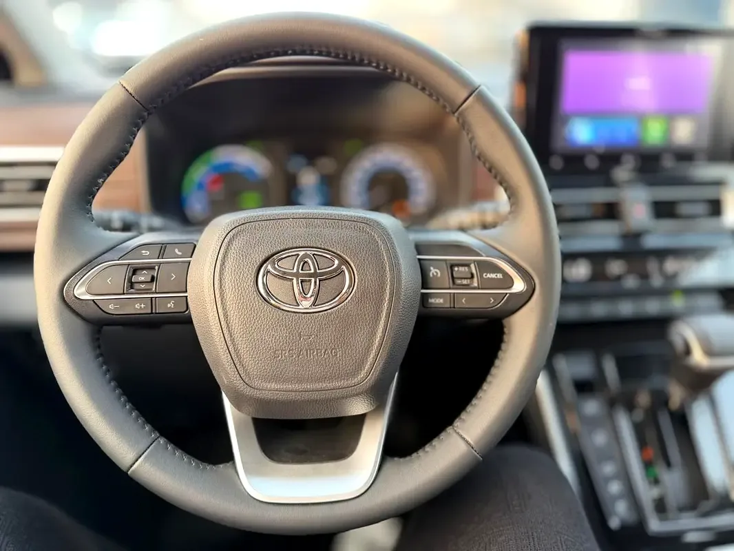 Toyota Innova 2.0 CVT (174 hp) - 13