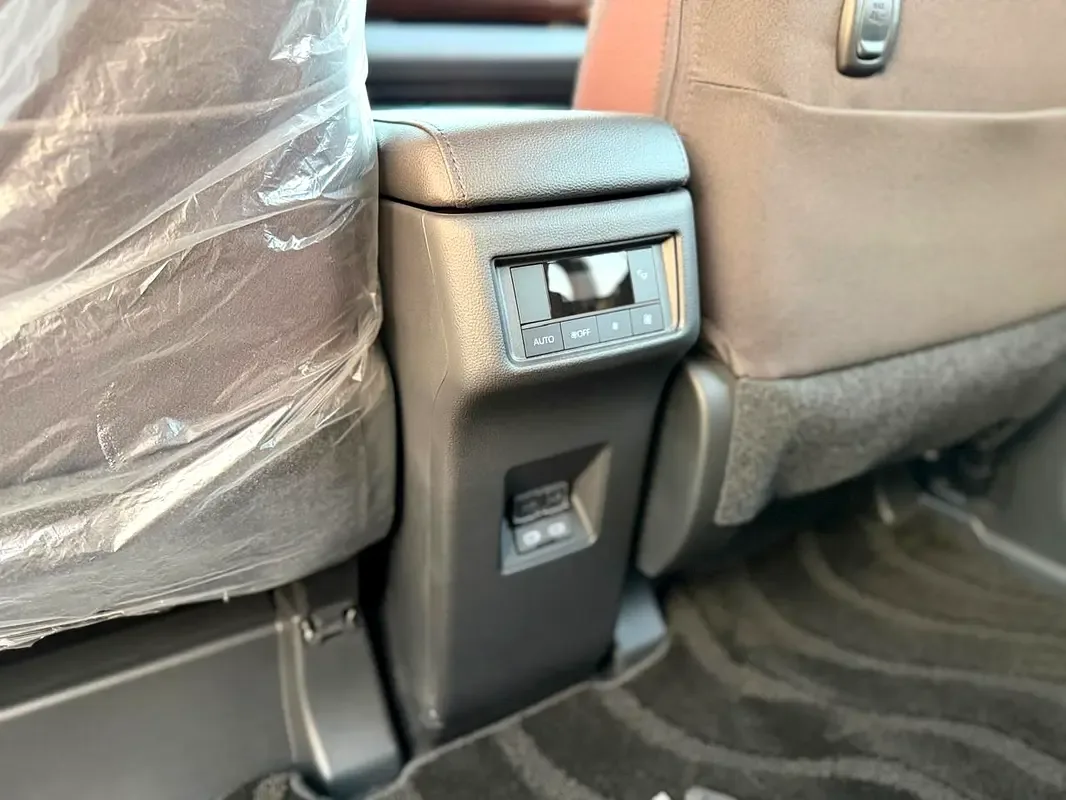 Toyota Innova 2.0 CVT (174 hp) - 18