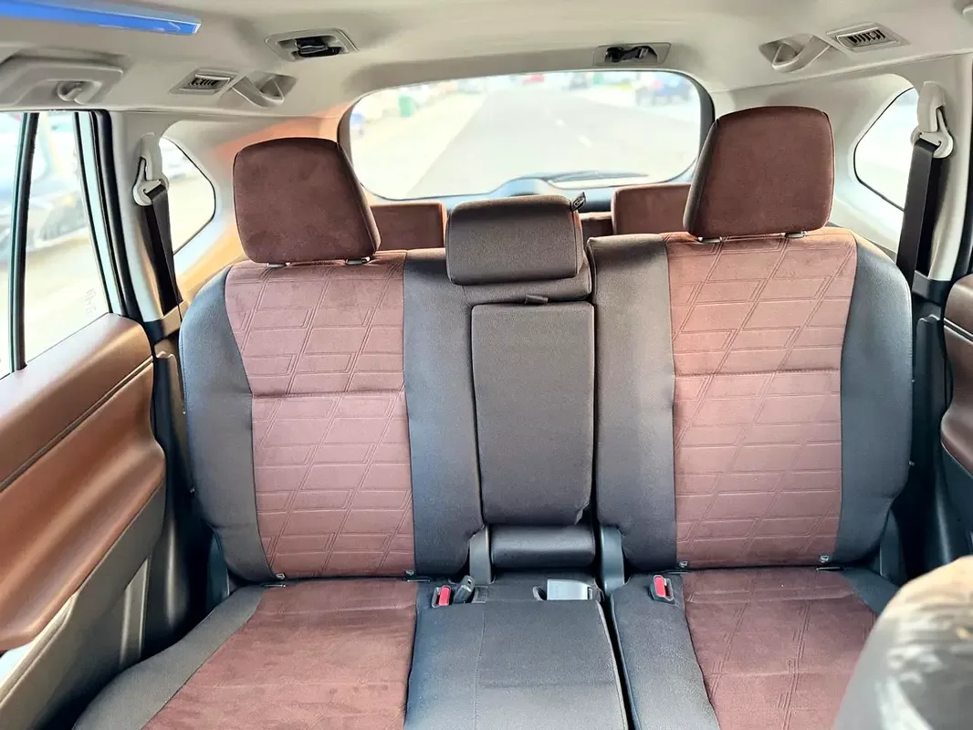 Toyota Innova 2.0 CVT (174 hp) - 17