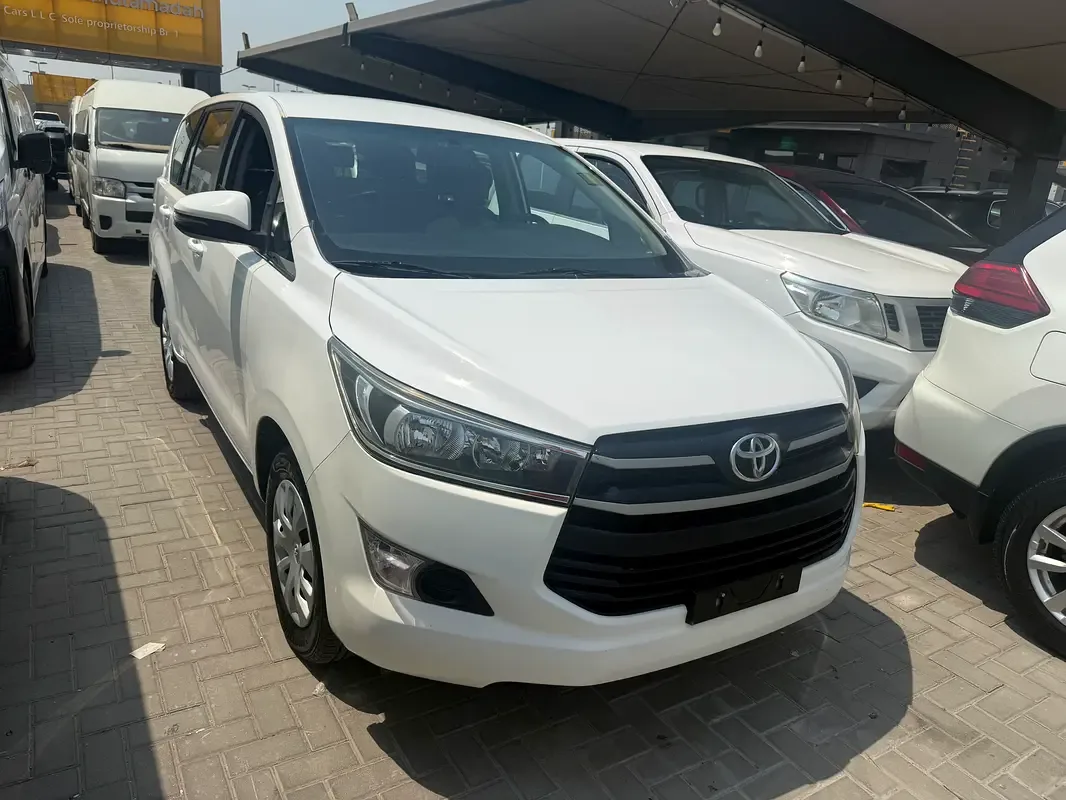 Toyota Innova 2.7 AT 8seat (158 hp)