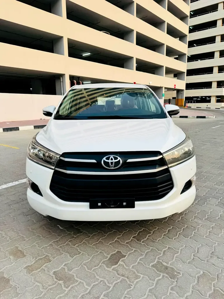 Toyota Innova 2.7 AT 8seat (158 hp)
