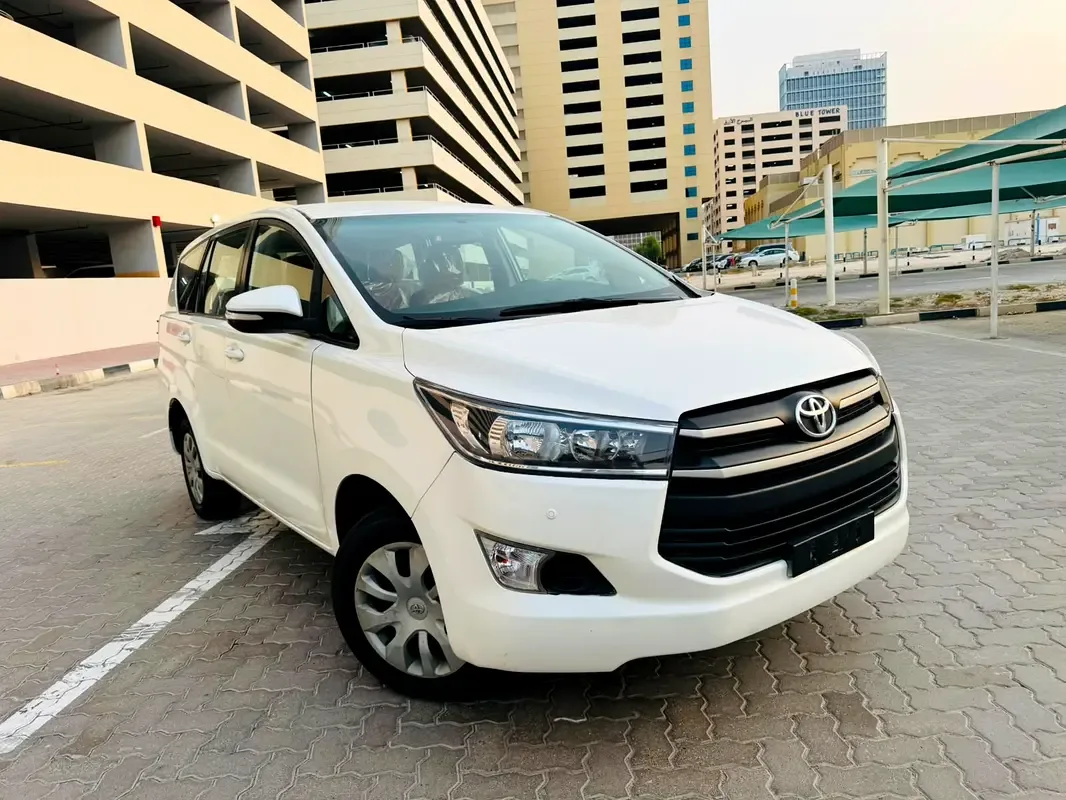 Toyota Innova 2.7 AT 8seat (158 حصان) - 4