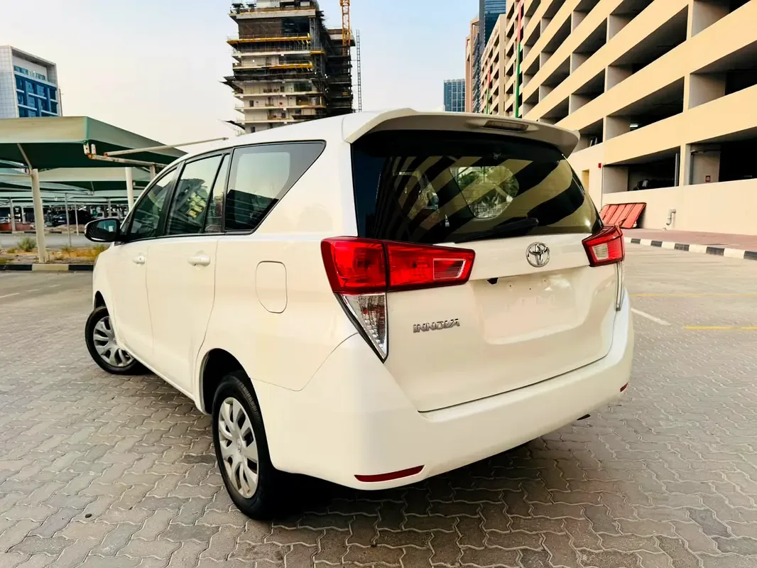 Toyota Innova 2.7 AT 8seat (158 حصان) - 7