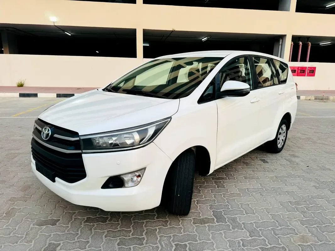 Toyota Innova 2.7 AT 8seat (158 حصان) - 8