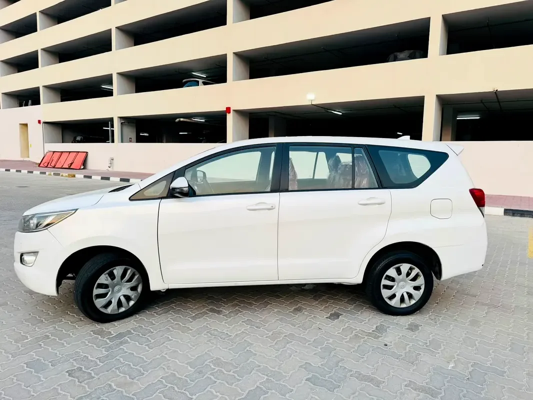 Toyota Innova 2.7 AT 8seat (158 حصان) - 6