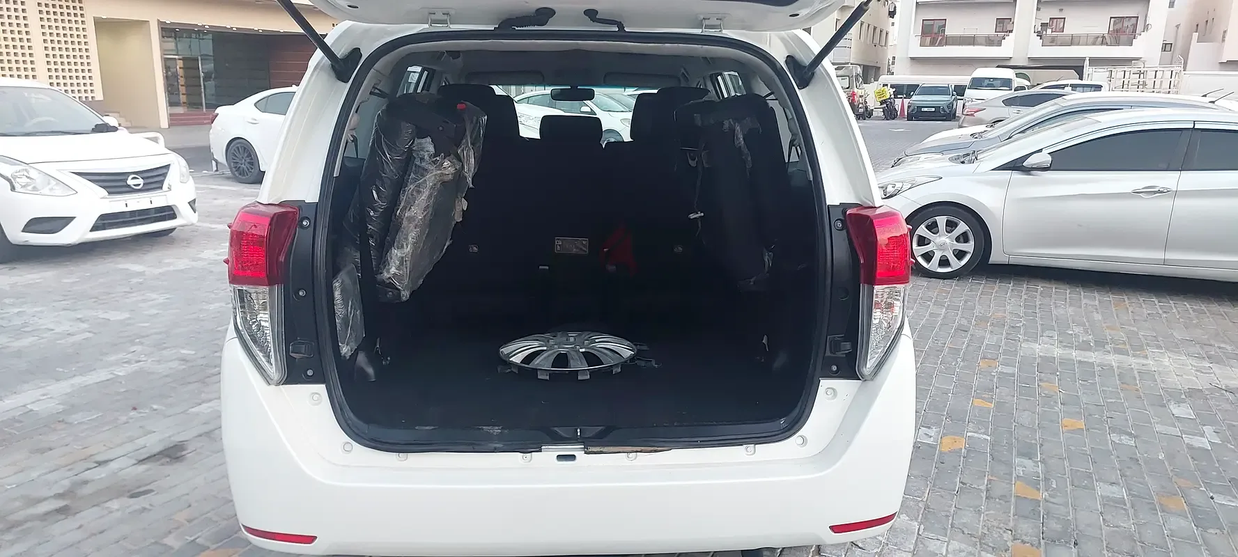 Toyota Innova 2.7 AT 8seat (158 حصان) - 11