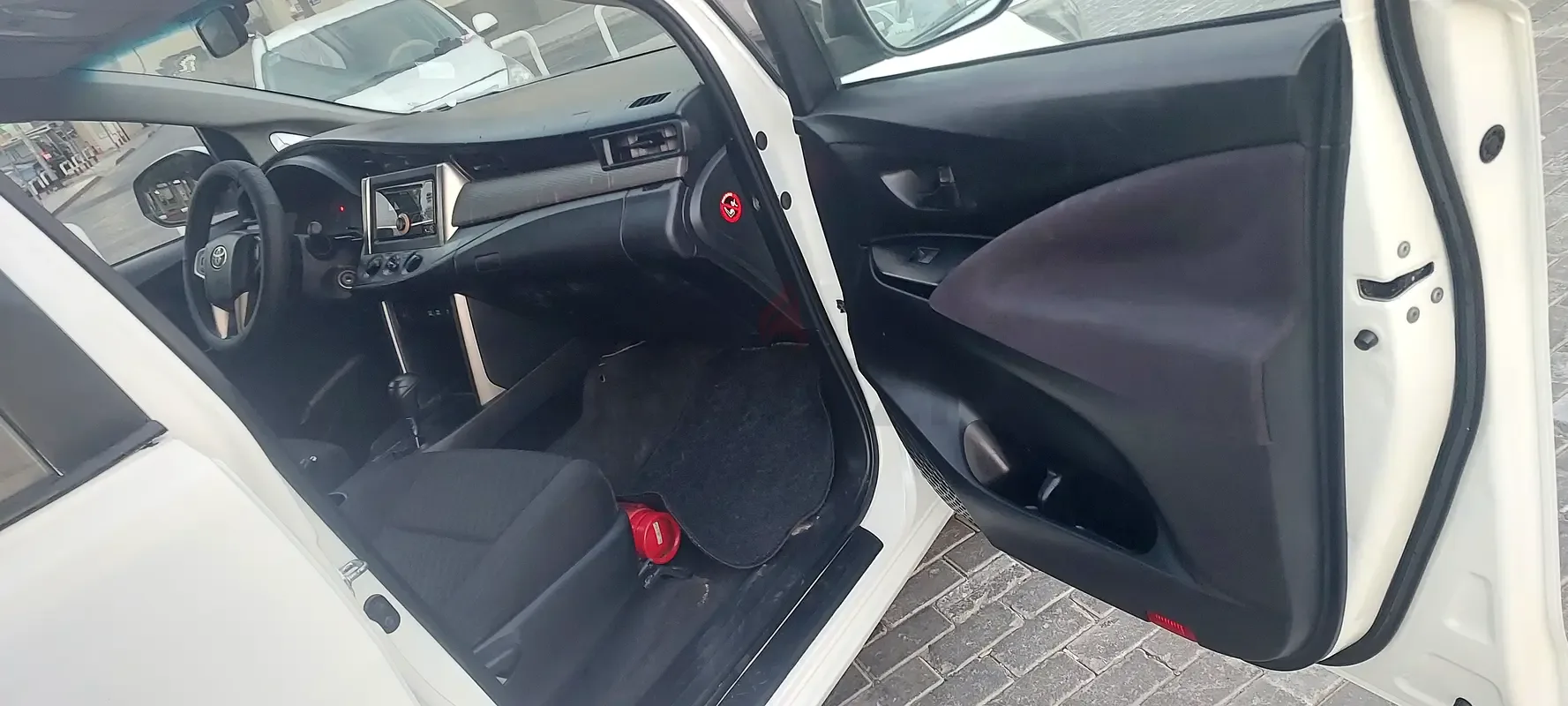 Toyota Innova 2.7 AT 8seat (158 حصان) - 14