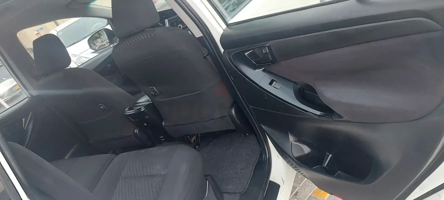 Toyota Innova 2.7 AT 8seat (158 حصان) - 16