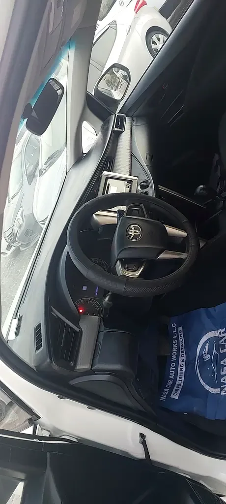 Toyota Innova 2.7 AT 8seat (158 حصان) - 18