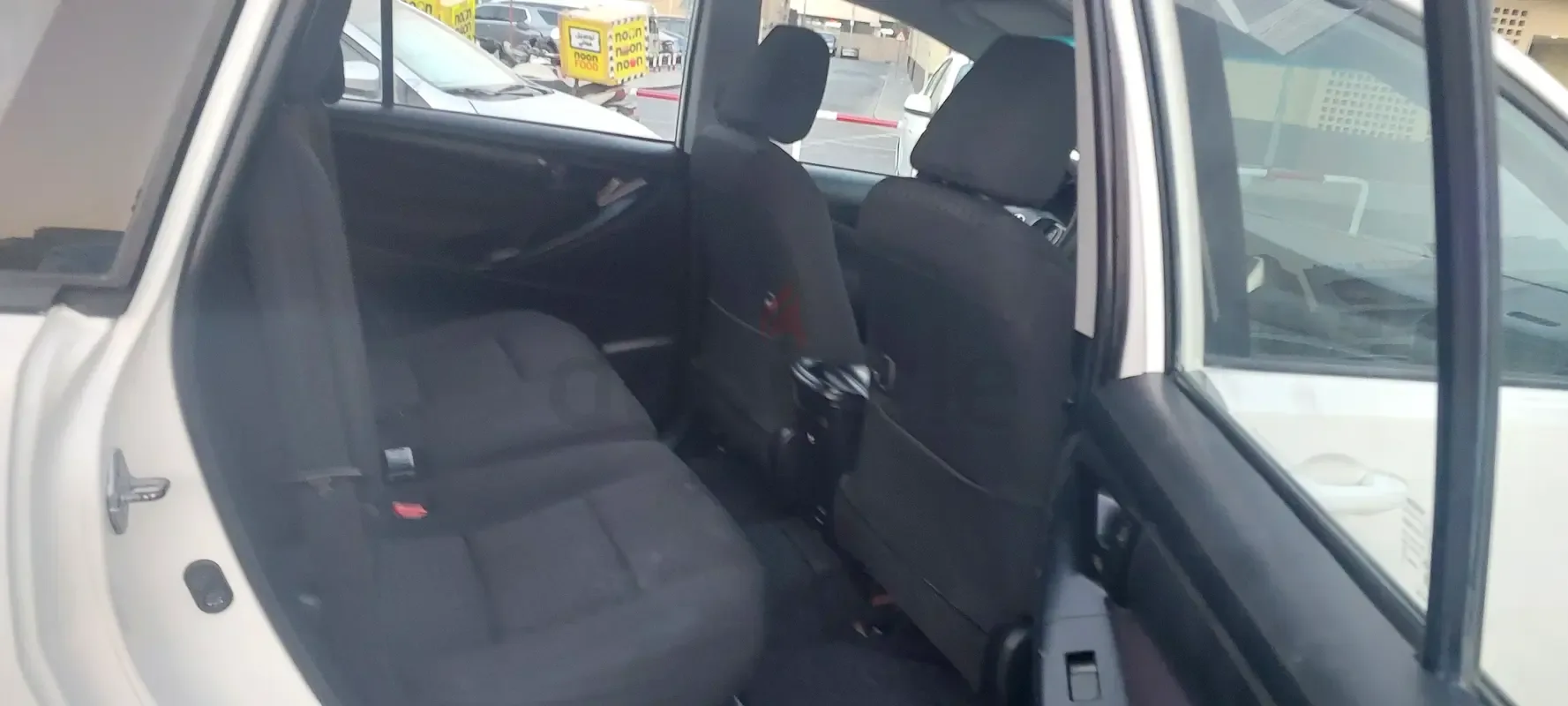 Toyota Innova 2.7 AT 8seat (158 حصان) - 19