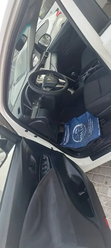 Toyota Innova 2.7 AT 8seat (158 حصان) - 20