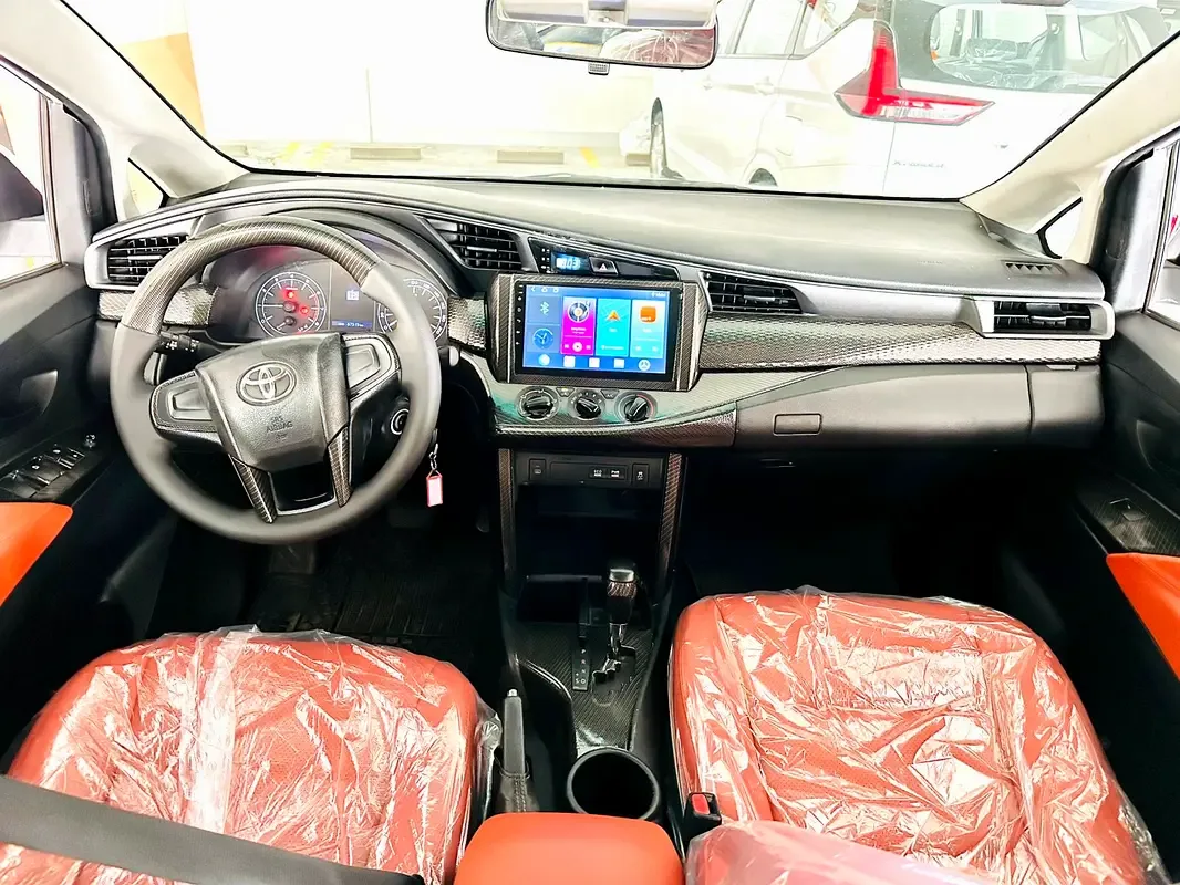 Toyota Innova 2.7 AT 8seat (158 حصان) - 3