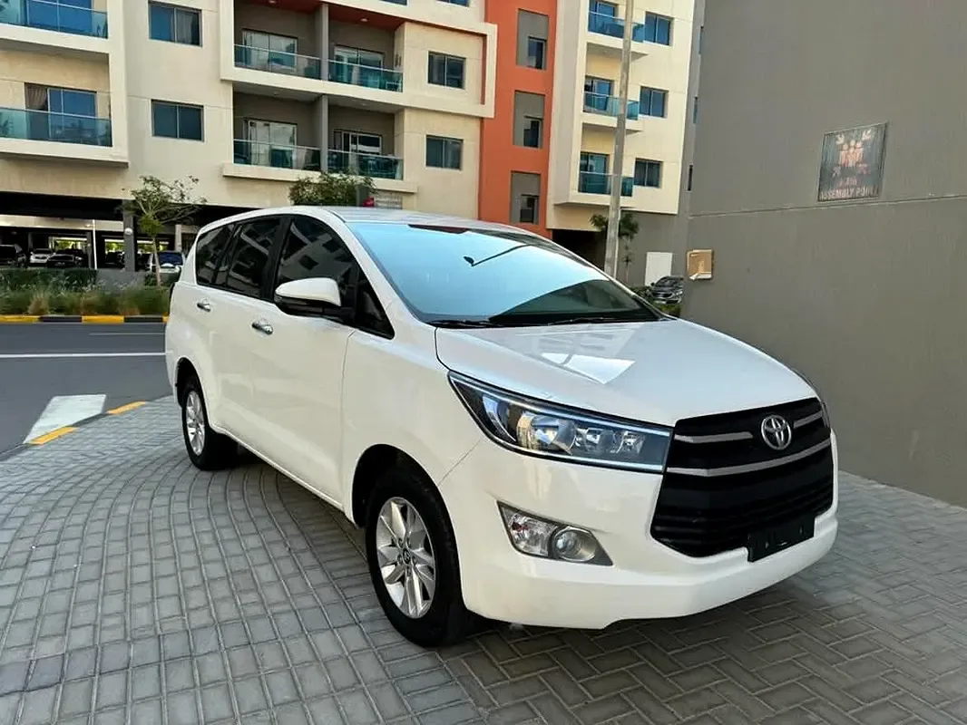 Toyota Innova 2.7 AT 8seat (158 حصان) - 6