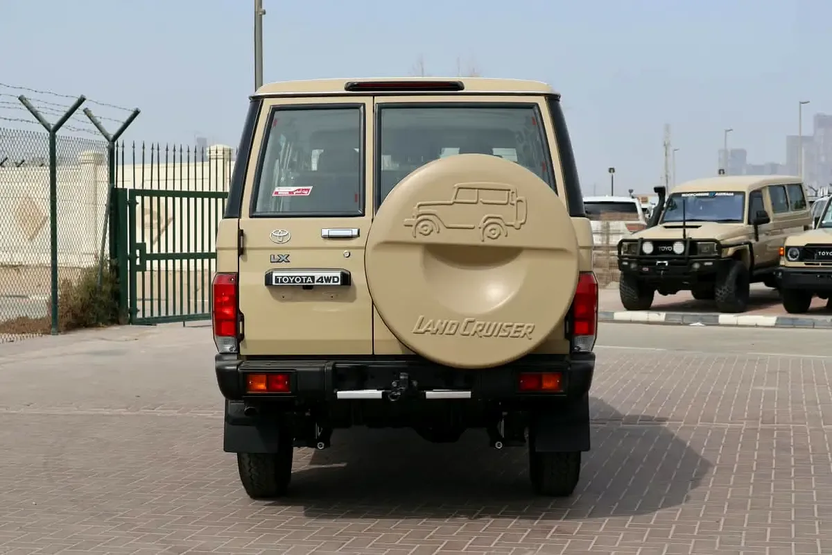 Toyota Land Cruiser 2.8 AT AWD (204 حصان) - 5