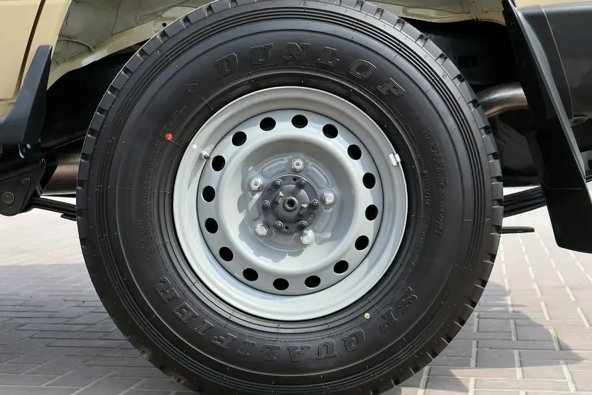 Toyota Land Cruiser 2.8 AT AWD (204 حصان) - 18