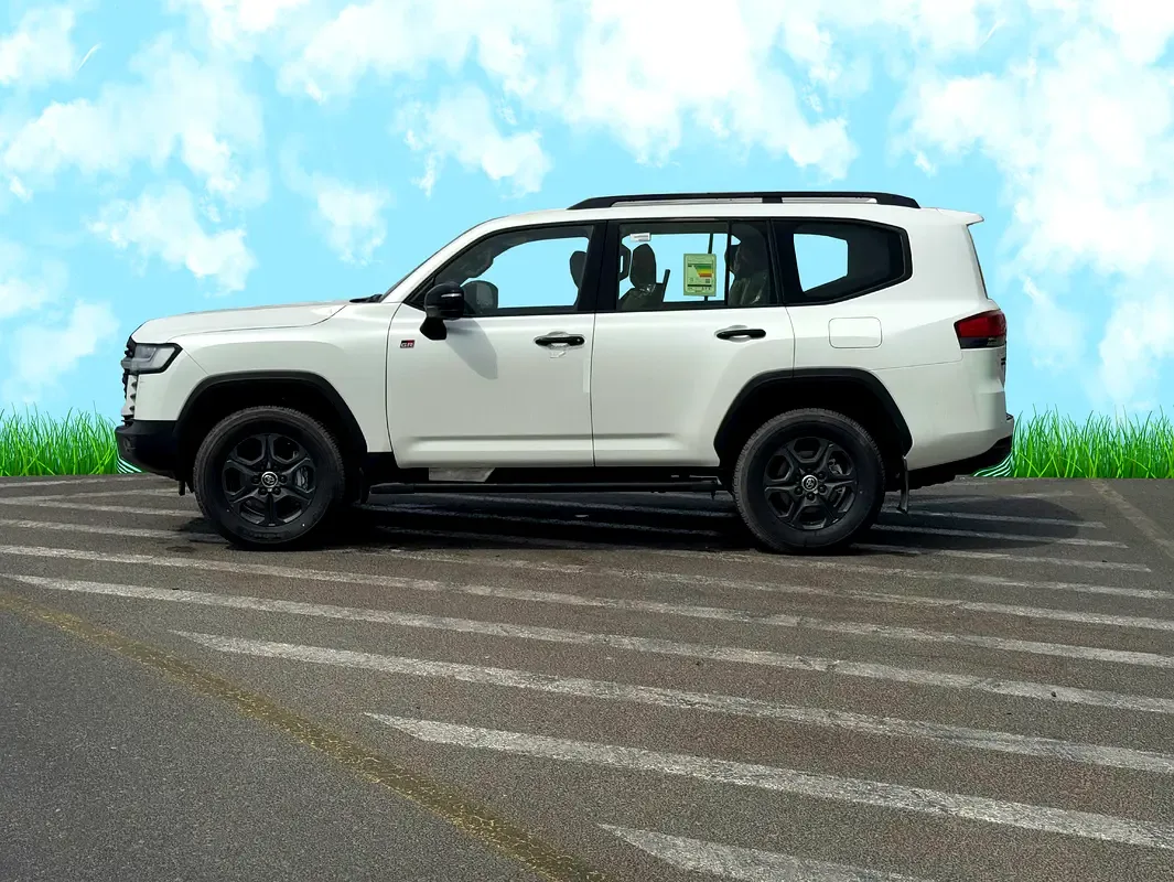 Toyota Land Cruiser 3.3 AT 4WD (299 hp) - 4