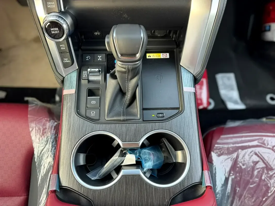 Toyota Land Cruiser 3.3 AT 4WD (299 hp) - 12