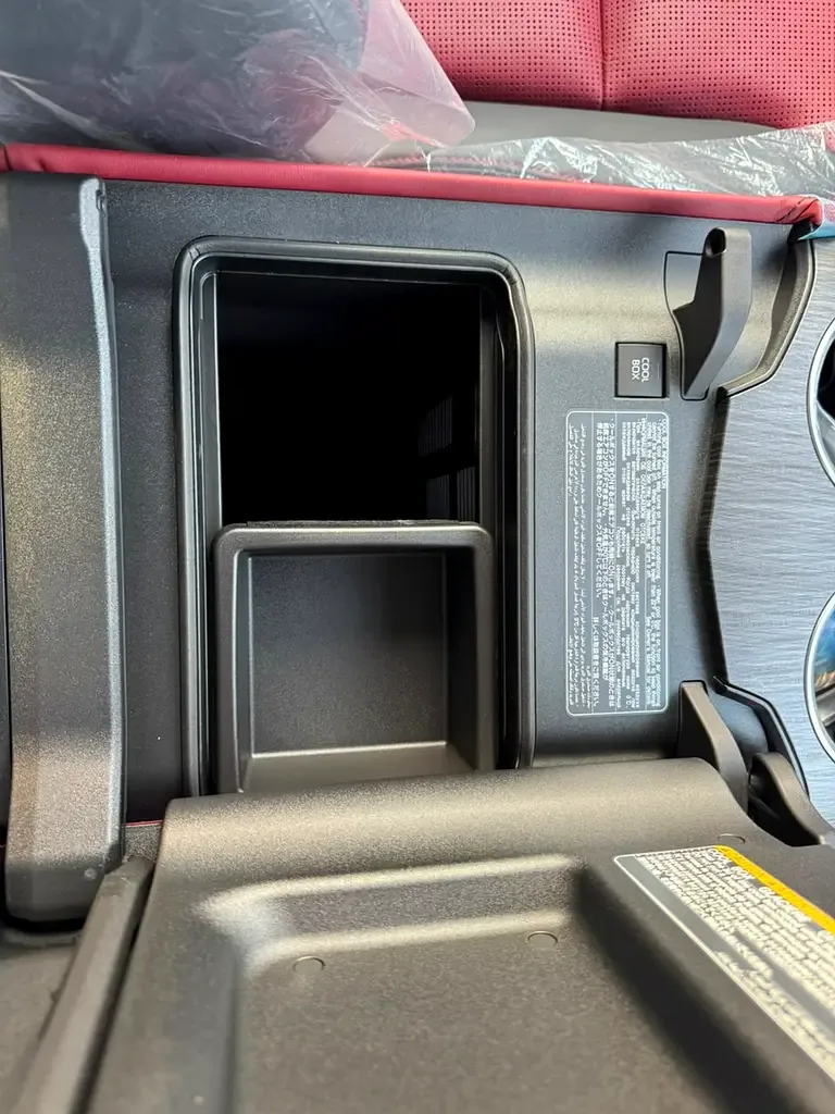 Toyota Land Cruiser 3.3 AT 4WD (299 hp) - 19