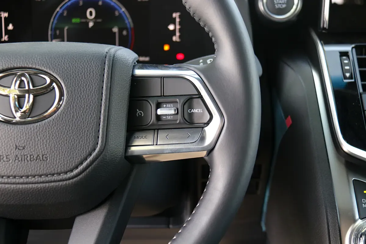 Toyota Land Cruiser 3.4 AT AWD (309 hp) - 11