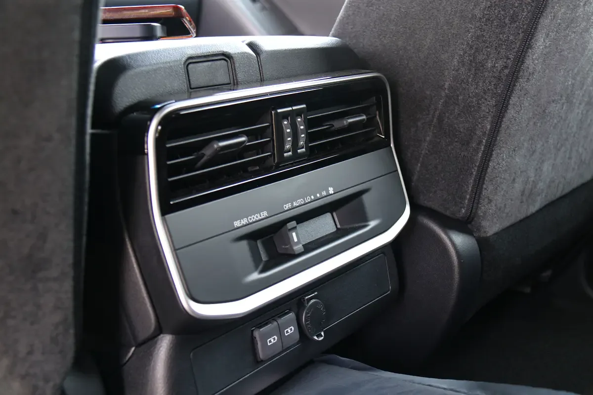 Toyota Land Cruiser 3.4 AT AWD (309 hp) - 9