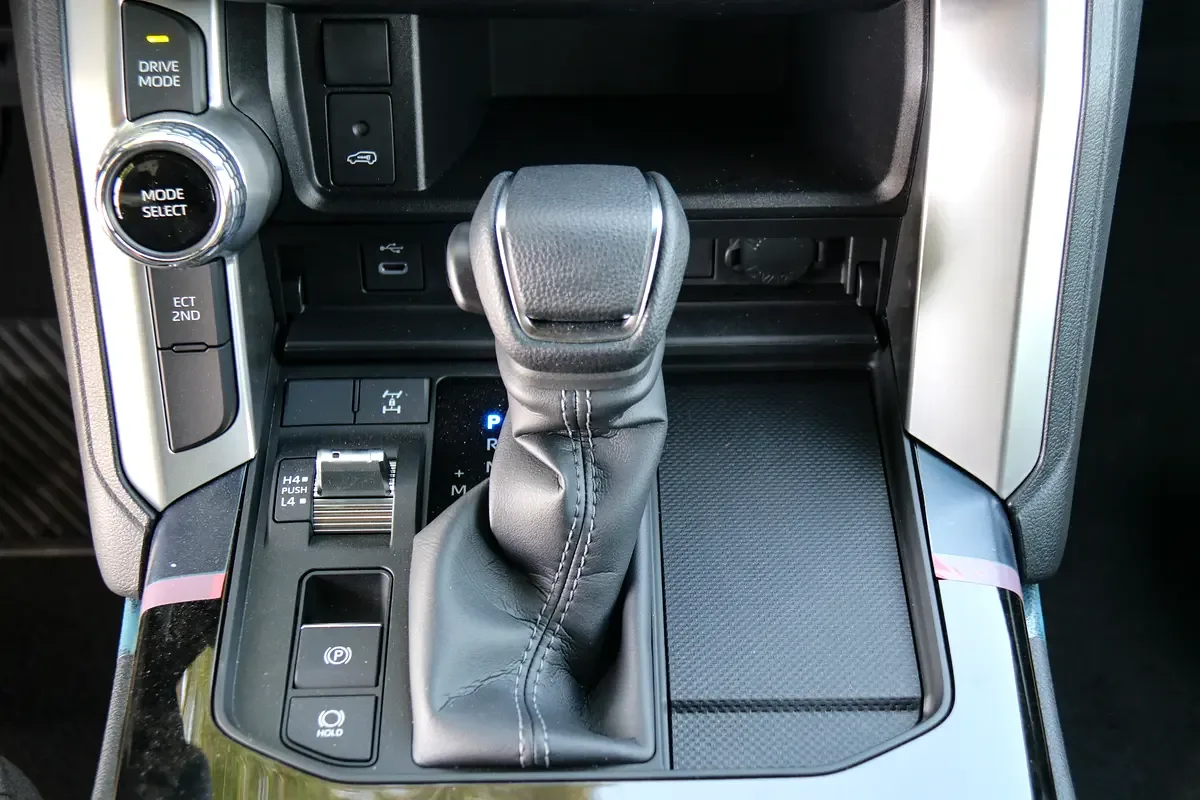 Toyota Land Cruiser 3.4 AT AWD (309 hp) - 14