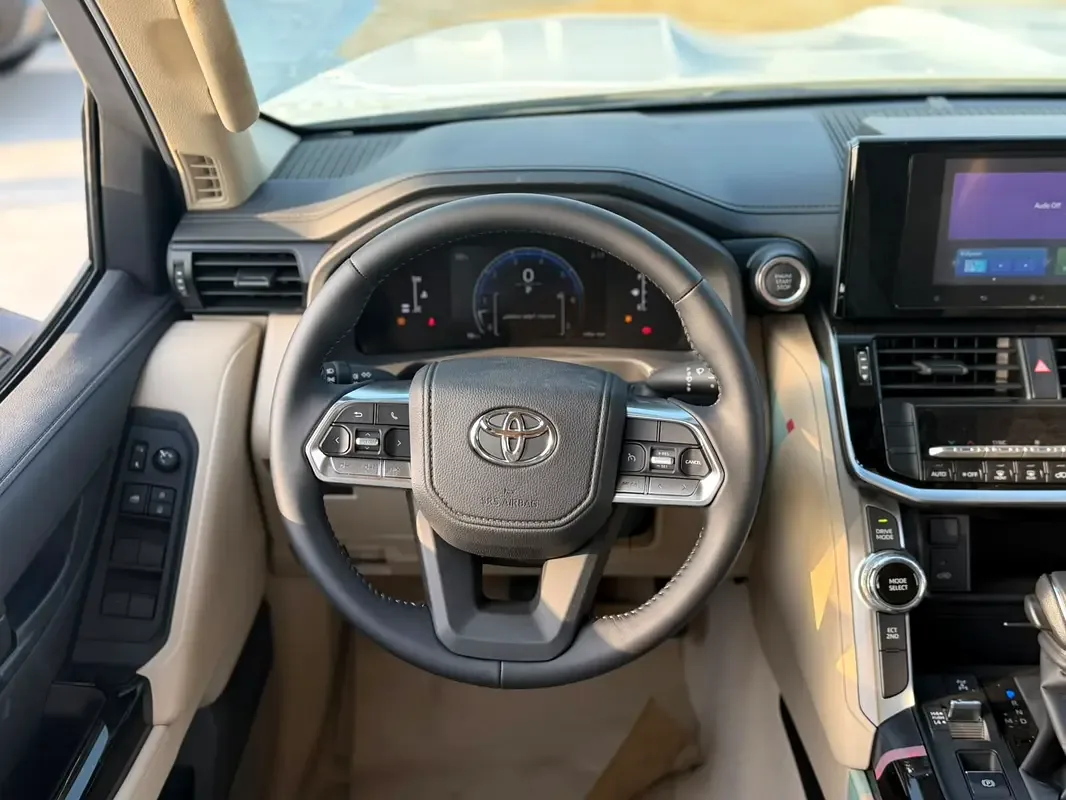 Toyota Land Cruiser 3.4 AT AWD (309 حصان) - 6