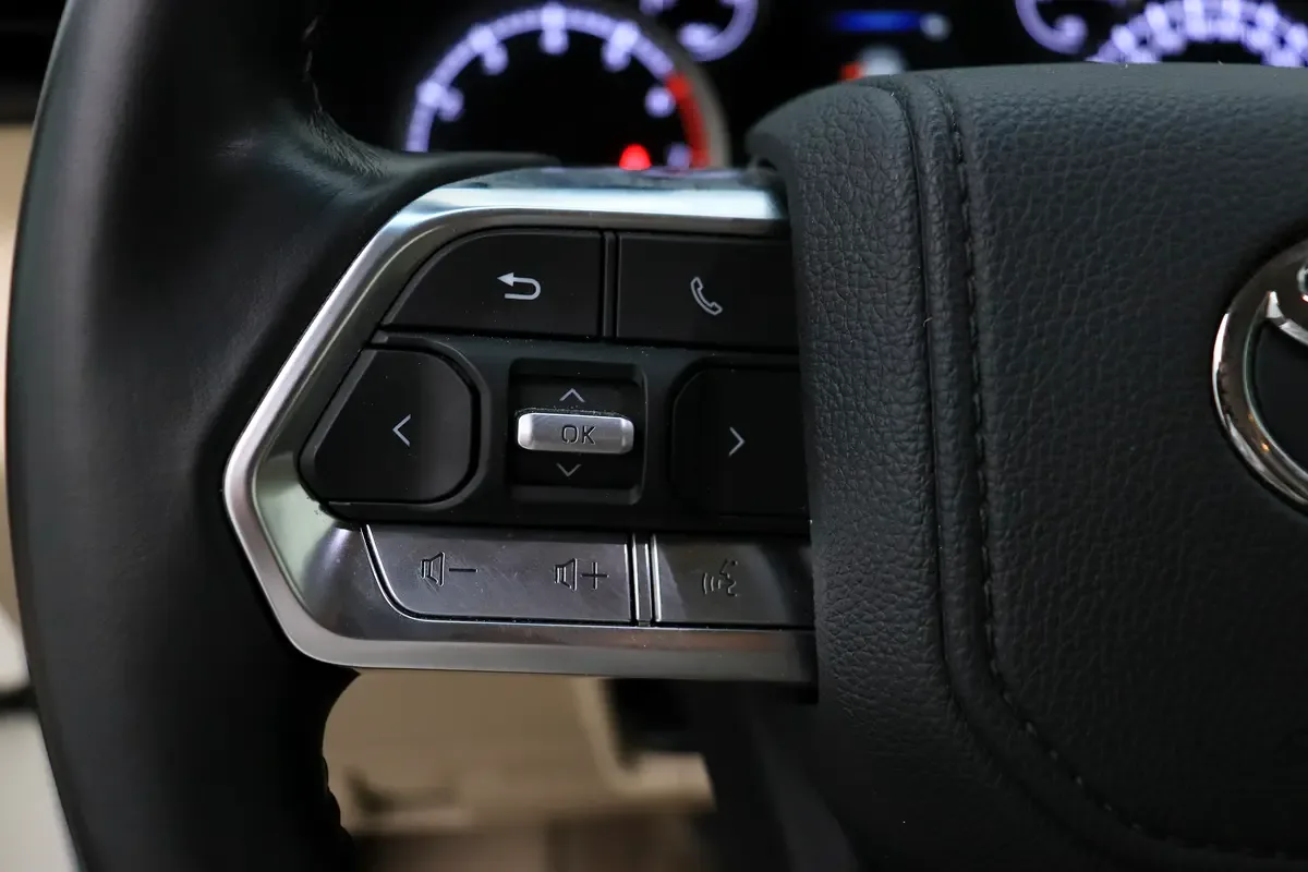Toyota Land Cruiser 3.4 AT AWD (309 hp) - 7