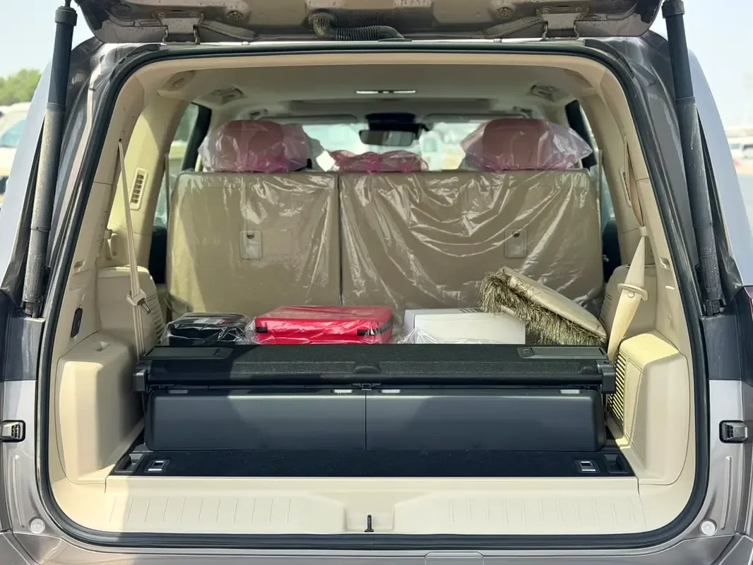 Toyota Land Cruiser 3.4 AT AWD (457 hp) - 6