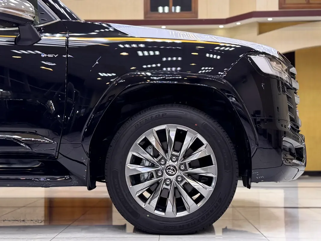 Toyota Land Cruiser 3.4 AT AWD (457 حصان) - 8