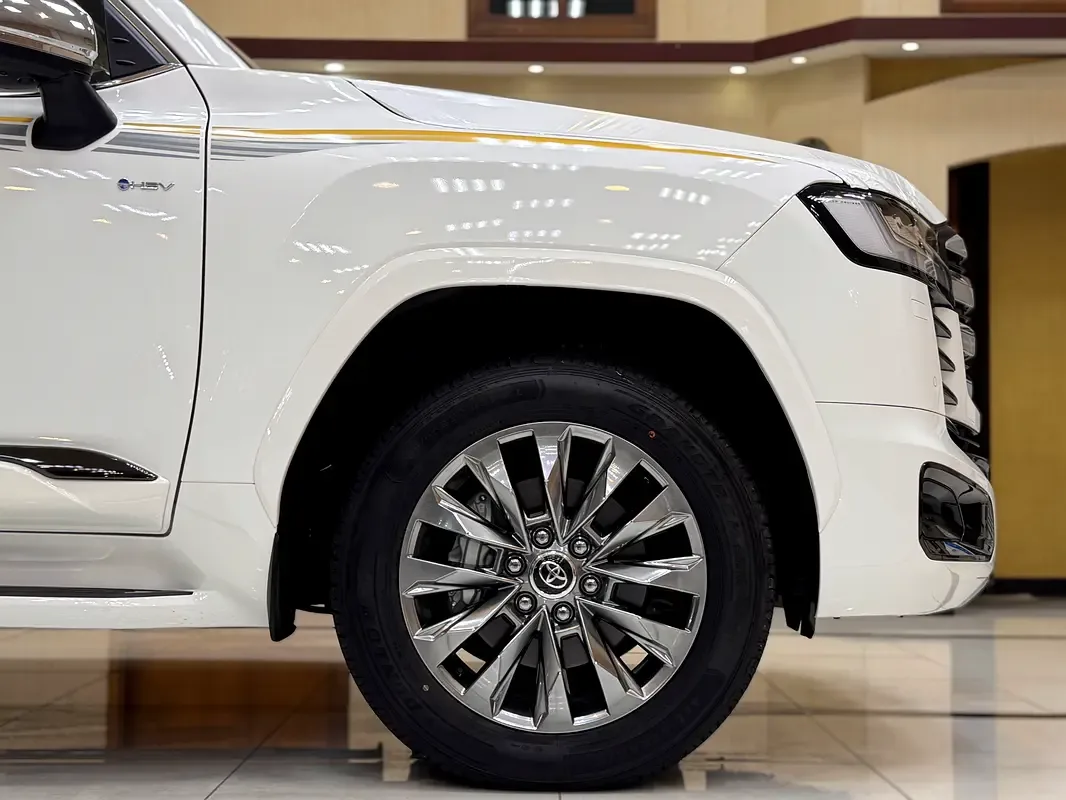 Toyota Land Cruiser 3.4 AT AWD (457 hp) - 8