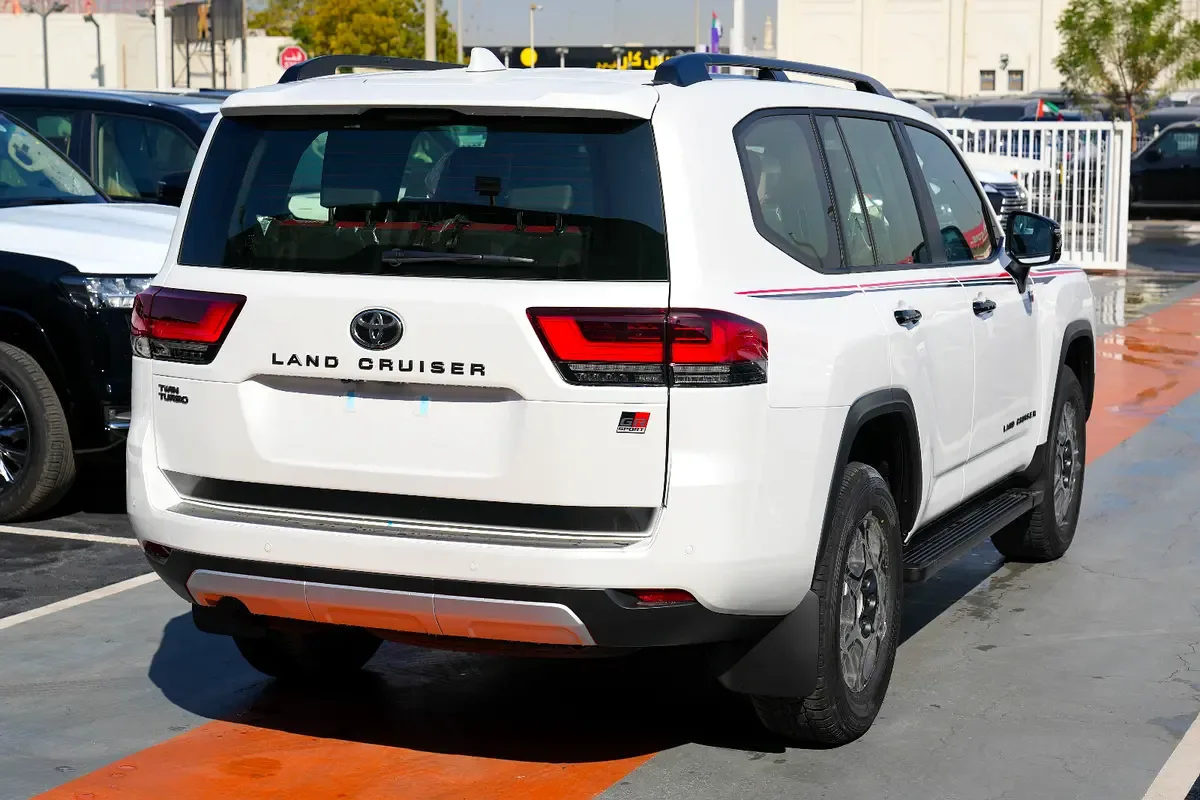 Toyota Land Cruiser 3.5 AT 4WD (415 حصان) - 4