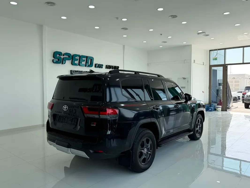 Toyota Land Cruiser 3.5 AT 4WD (415 hp) - 12
